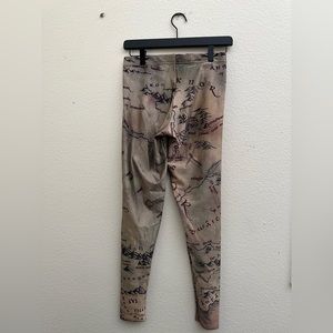 Blackmilk Lord of the Ring map leggings